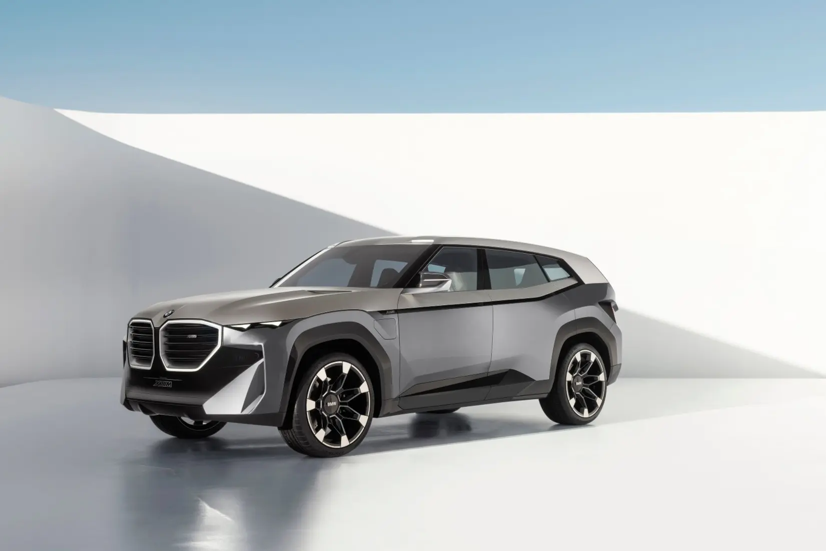 BMW Concept XM frontal