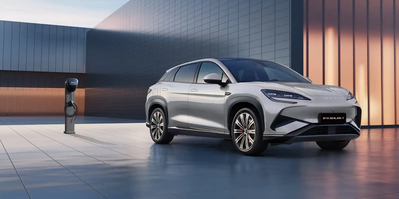 Vista lateral del BYD Sealion 7