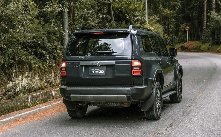 Toyota Prado en ruta